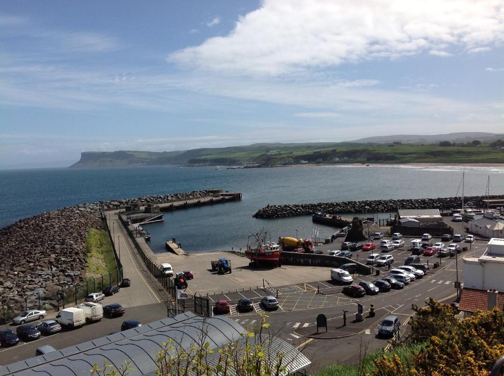 Garron View Bed and Breakfast Cushendall Exteriör bild