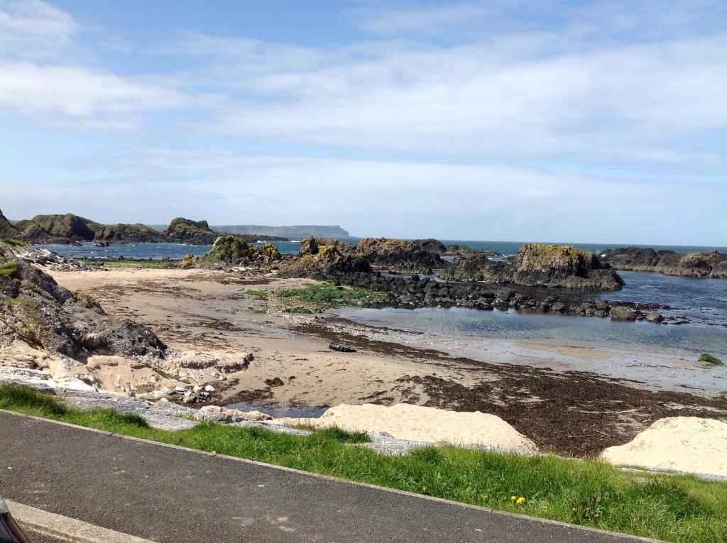Garron View Bed and Breakfast Cushendall Exteriör bild